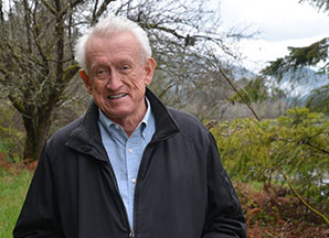 Photo of a man smiling. Link to Life Stage Gift Planner Over Age 70 Situations.
